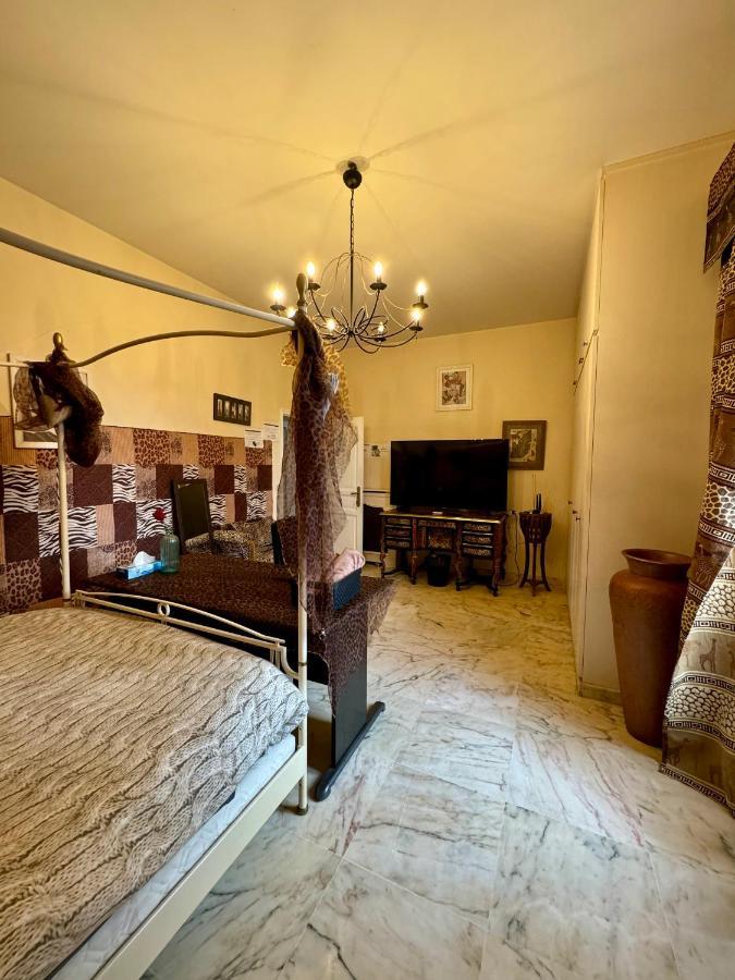 La Demeure D'Iris Bed & Breakfast Bougival Екстериор снимка