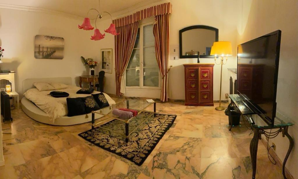 La Demeure D'Iris Bed & Breakfast Bougival Екстериор снимка