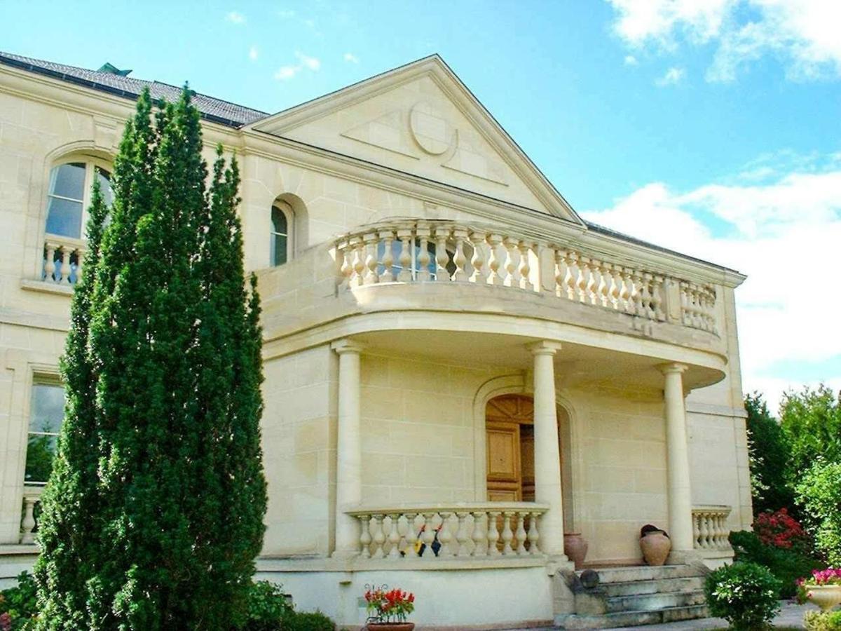 La Demeure D'Iris Bed & Breakfast Bougival Екстериор снимка