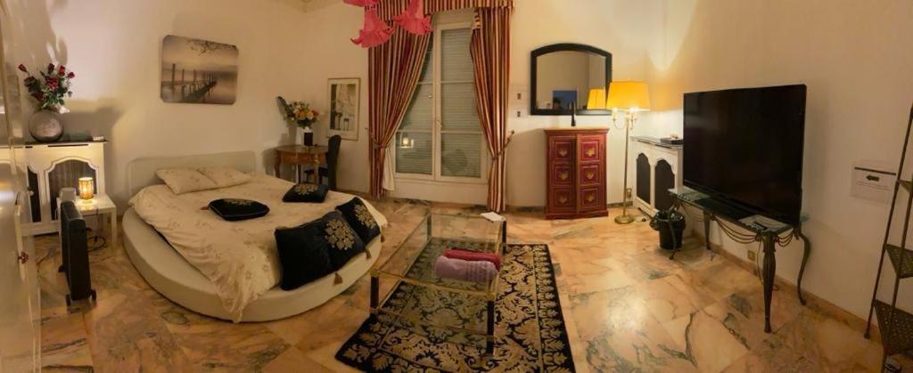 La Demeure D'Iris Bed & Breakfast Bougival Екстериор снимка